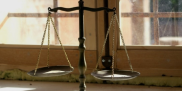 Homem é condenado a 16 anos por tentar matar ex-namorada