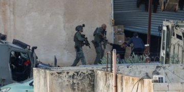 VÍDEO: Militares de Israel matam palestinos aparentemente rendidos na Cisjordânia; Exército investiga o caso