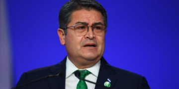 Trump anuncia perdão a ex-presidente de Honduras condenado a 45 anos de prisão por narcotráfico