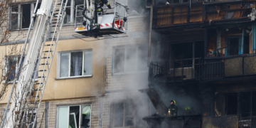 Ataque maciço da Rússia na Ucrânia deixa 3 mortos e mais de 600 mil sem energia