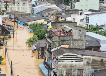 Inundações deixam quase 600 mortos na Ásia