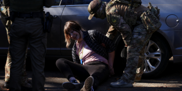 Medo da polícia de Trump leva brasileiros a abandonar o sonho americano pela metade e voltar ao país