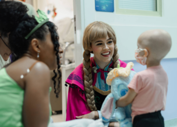 Hospitais brasileiros falham ao não ouvir nem envolver pacientes em decisões clínicas, revela pesquisa