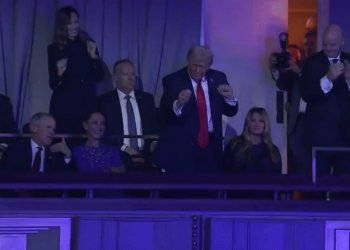 Trump dança ao som de YMCA no sorteio dos grupos da Copa do Mundo; VÍDEO