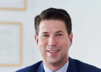 Quem é o professor da USP preso nos EUA após atirar com arma de chumbinho perto de sinagoga