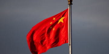 Superávit comercial da China ultrapassa US$ 1 trilhão pela 1ª vez, com crescimento fora dos EUA