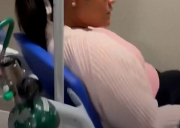 Mulher dá à luz em rodovia após ter atendimento negado em hospital nos EUA; VÍDEO