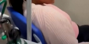 Mulher dá à luz em rodovia após ter atendimento negado em hospital nos EUA; VÍDEO