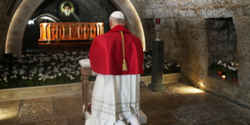 Em visita ao Líbano, papa Leão XIV pede união de líderes religiosos em prol da paz no Oriente Médio