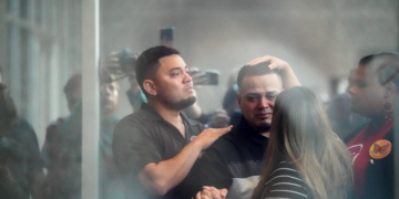 Imigrante que governo Trump deportou por engano é libertado após decisão da Justiça