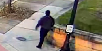 VÍDEO do suspeito de abrir fogo na Universidade Brown, nos EUA, é divulgado pela polícia