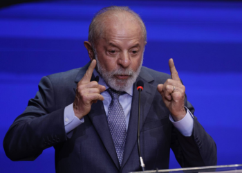 Lula diz que pediu a Trump o fim de sanções a outros ministros e que vai seguir insistindo