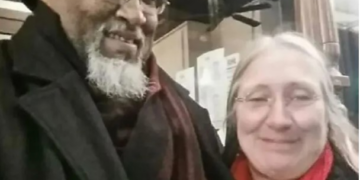 Ex-gerente do necrotério de Harvard é condenado a 8 anos de prisão por roubar e vender pedaços de corpos