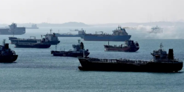 Após ação e bloqueio de Trump, Venezuela começa a ficar sem espaço para armazenar petróleo, diz agência