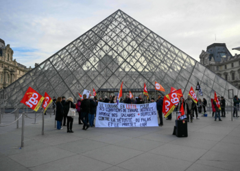 Museu do Louvre voltará a funcionar de forma total após suspensão de greve