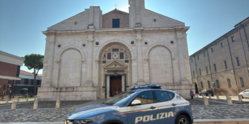 Polícia italiana prende 384 pessoas e apreende 1,4 tonelada de drogas em operação; 166 presos são estrangeiros