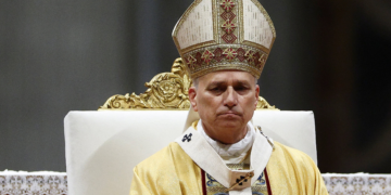 Papa Leão XIV diz que negar ajuda a pobres é rejeitar Deus, em sua 1ª Missa do Galo