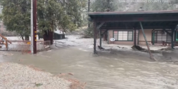 Enchentes e deslizamentos colocam áreas da Califórnia em situação de emergência