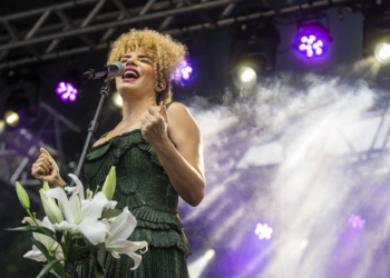 Vanessa da Mata faz show grátis na Bienal de São Paulo neste sábado