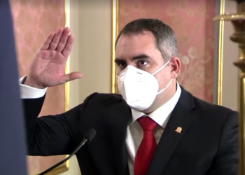 Candidato à Presidência do Peru é alvo de ataque a tiros