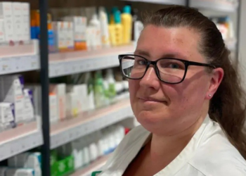 O experimento contra a solidão na Suécia que paga para as pessoas tirarem 'hora da amizade' no trabalho