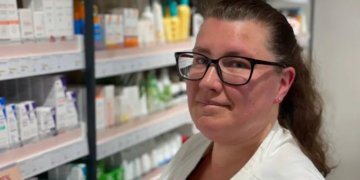 O experimento contra a solidão na Suécia que paga para as pessoas tirarem 'hora da amizade' no trabalho