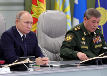 Chefe do exército russo diz que Putin ordenou expansão de zona-tampão nas regiões ucranianas em 2026