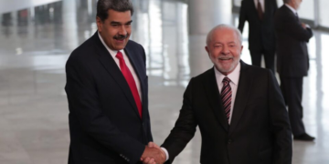 Enquanto os EUA mudam de estratégia, a diplomacia do Brasil está presa nos anos 1990