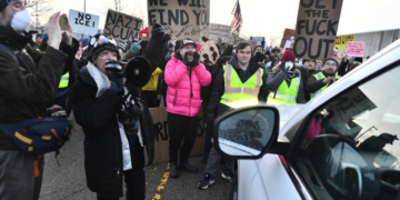 Morte em Minneapolis: Relembre outros 4 episódios de ação violenta do ICE, o serviço de imigração dos EUA