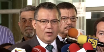 Venezuela liberta ex-candidato à presidência Enrique Márquez