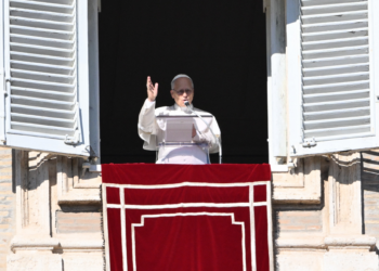 Papa Leão XIV pede por diálogo e paz no Irã e na Síria