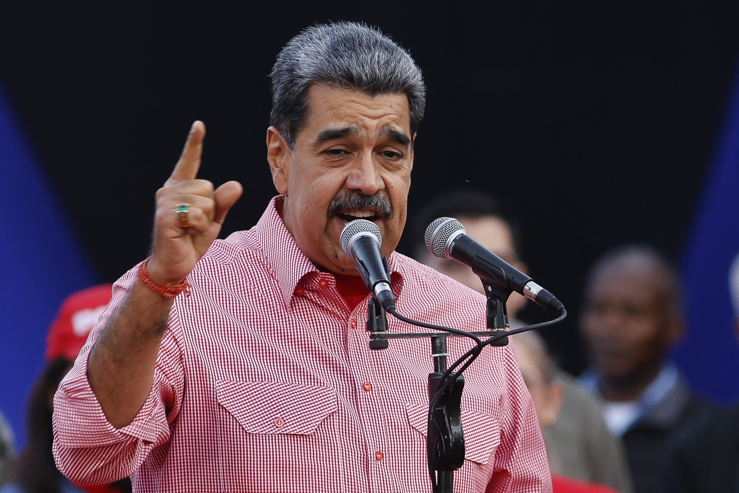 Maduro propõe diálogo com EUA sobre petróleo, migração e combate ao narcotráfico