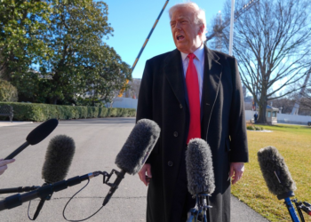 Trump diz para manifestantes iranianos 'guardarem nomes dos abusadores'