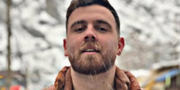 Execução de manifestante iraniano Erfan Soltani é adiada, diz ONG