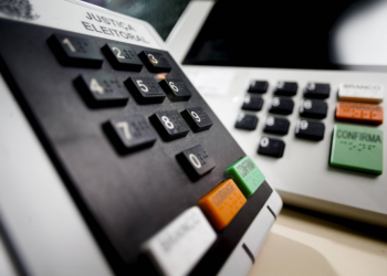 Federação PP-União, PL e PT concentram metade do fundo eleitoral de R$ 4,9 bi, diz estudo