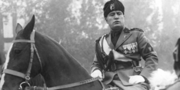 Afinal, o que é a extrema direita — e por que questionar o sistema virou “extremismo”?