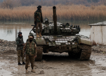 Cerca de 1.500 integrantes do Estado Islâmico fogem de prisão na Síria, diz agência