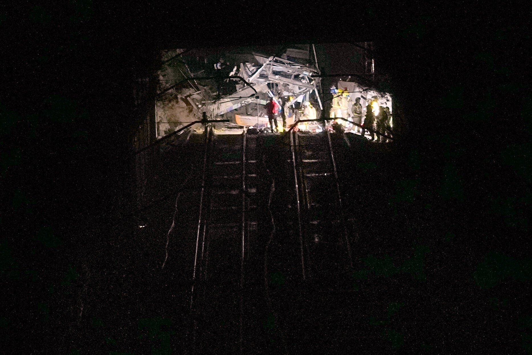 Descarrilamento de trem na Espanha deixa 1 morto e 37 feridos perto de Barcelona