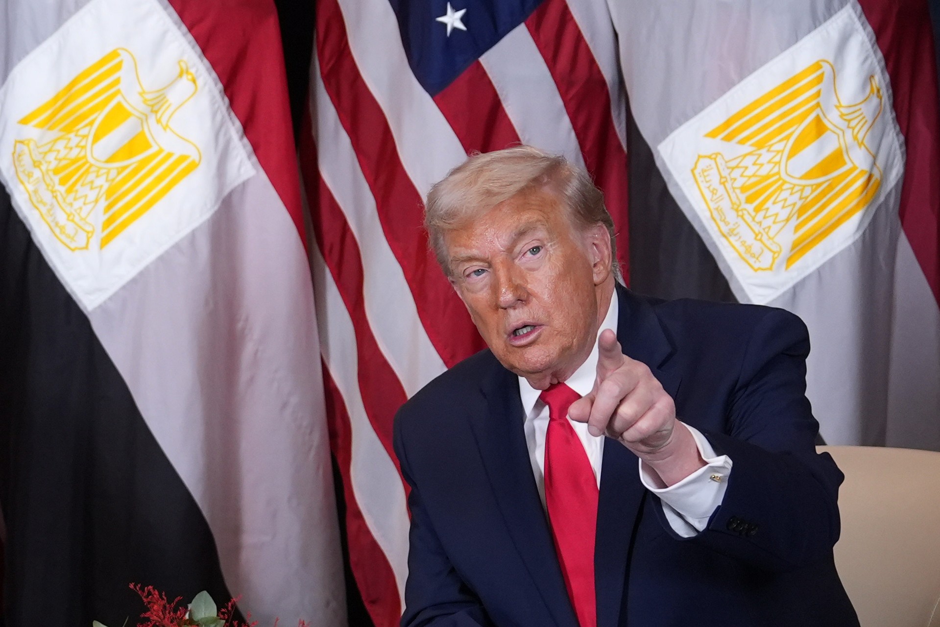 Trump busca ativamente mudança de regime em Cuba até o fim do ano, diz jornal