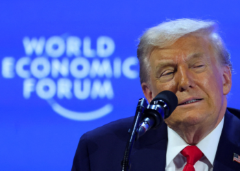 Rejeição a Trump aumenta nos EUA e chega a 56%, diz pesquisa do NYT