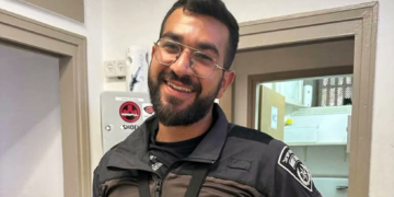 Israel anuncia que Hamas devolveu restos de último refém sob poder do grupo