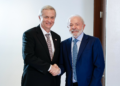 No Panamá, Lula se reúne com presidente de direita eleito no Chile; Kast substituirá esquerdista Boric