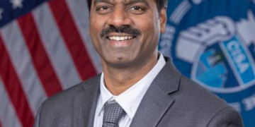 Chefe de cibersegurança de Trump compartilhou documentos sigilosos com o ChatGPT, diz site