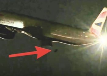 VÍDEO: Pneu de avião da British Airways cai do trem de pouso logo após decolagem em Las Vegas