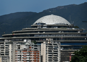 Presidente interina da Venezuela anuncia lei de anistia geral e diz que vai transformar prisão em centro esportivo e cultural