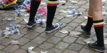 Europa libera reciclagem química, mas debate global expõe limites ambientais do plástico