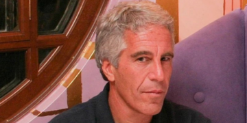 Jeffrey Epstein financiou modelos brasileiras e avisou dias antes sobre sua prisão; MPF apura citação em Natal