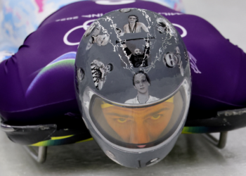 Após receber alerta, atleta da Ucrânia insiste que usará capacete com vítimas da guerra nas Olimpíadas