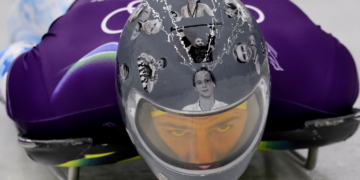 Após receber alerta, atleta da Ucrânia insiste que usará capacete com vítimas da guerra nas Olimpíadas