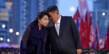 Quem é a filha de Kim Jong-un 'escolhida' como sua sucessora na Coreia do Norte